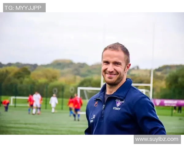 探秘足球明星隆巴多的辉煌生涯与场上成就