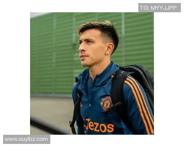 足球场上的魅力男神们帅气瞬间大集合，尽享足球明星风采与魅力