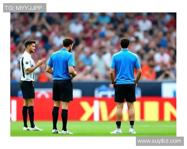 足球明星蓝线合拍图片大全展示他们的风采与激情尽显绿茵场上的魅力与荣耀